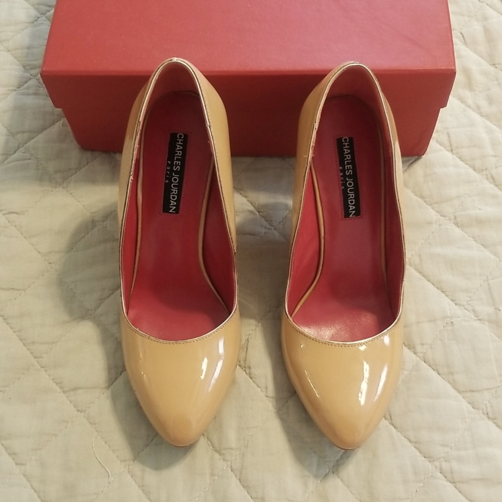 Charles Jourdan Paris Nude Patent Leather Wedge Heels - Picture 2 of 16